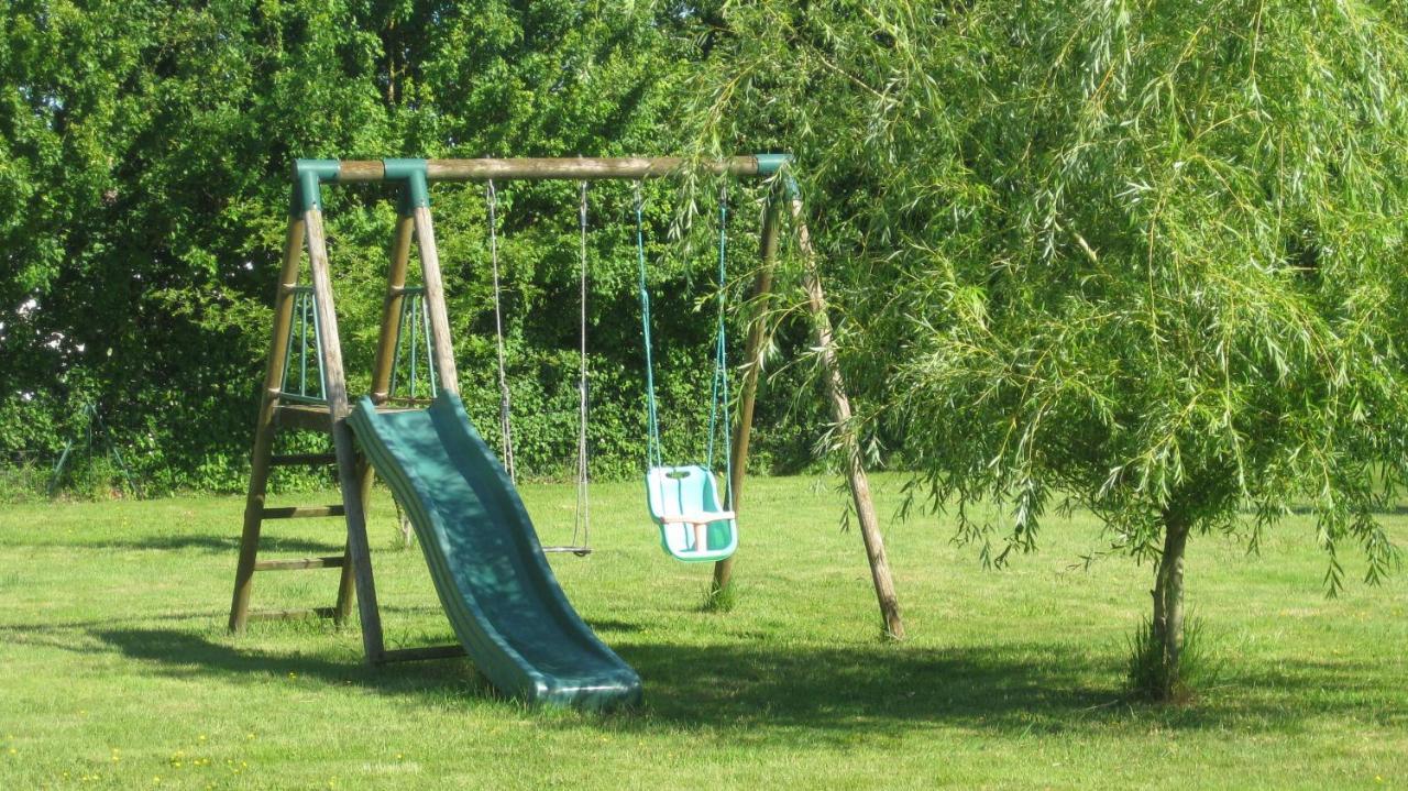 Bed and Breakfast Les Croisettes Le Pin  Экстерьер фото